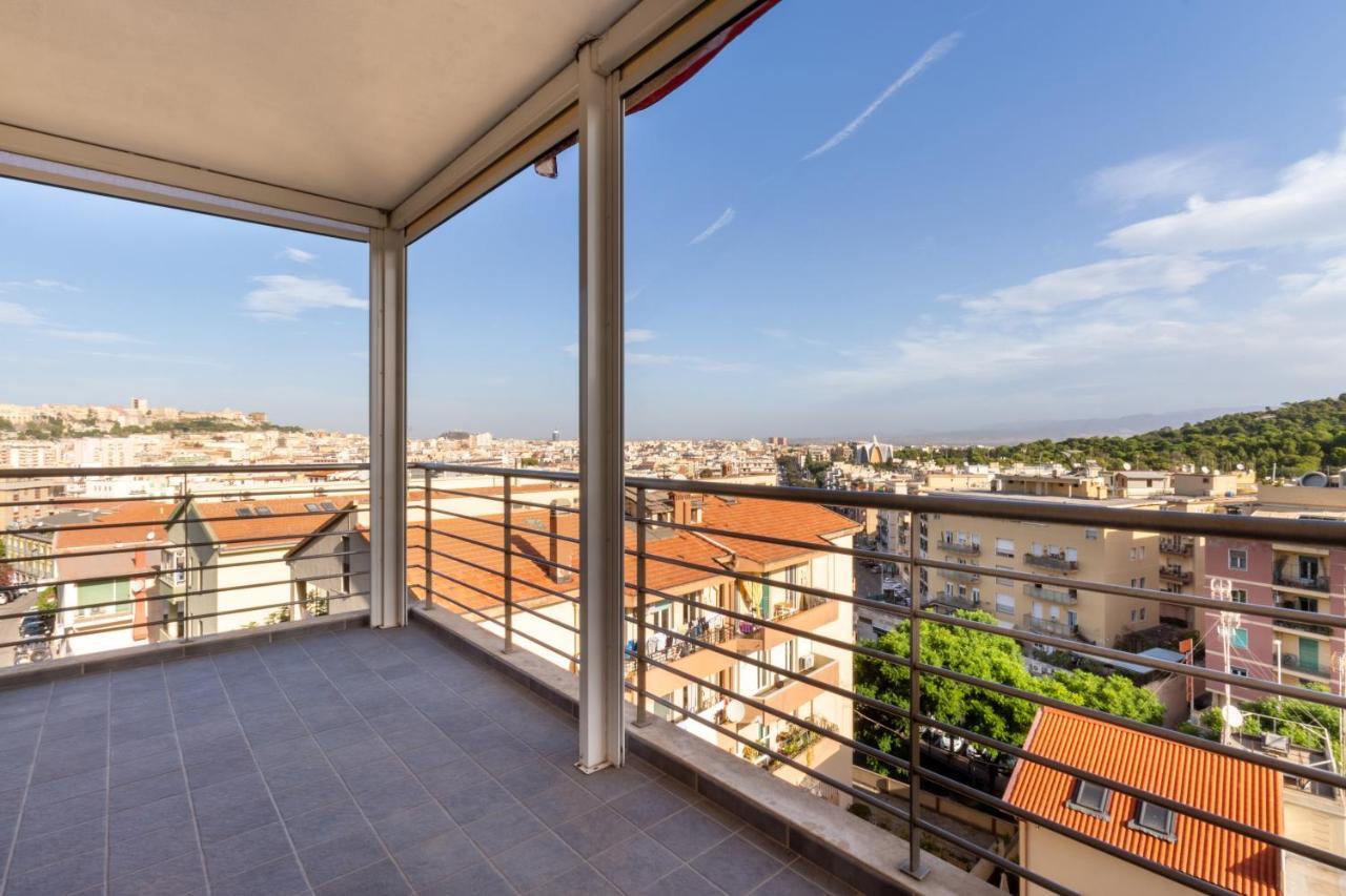 Terrazza61 - Appartamento Con Vista Spettacolare Sulla Citta Di Cagliari Luaran gambar